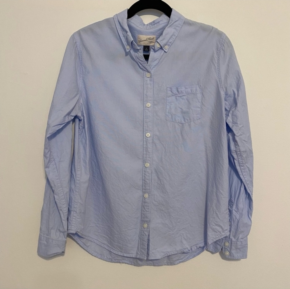 Universal Thread women's button down size M